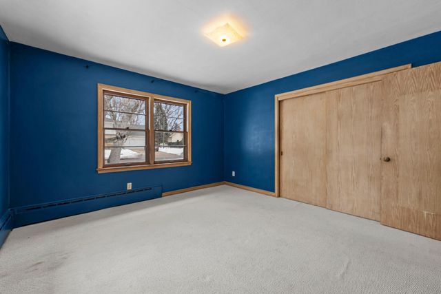 1362 Belmont Lane W, Roseville, MN 55113