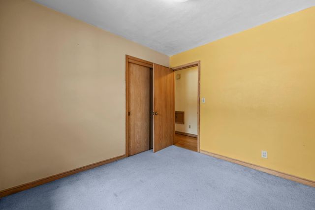 1362 Belmont Lane W, Roseville, MN 55113