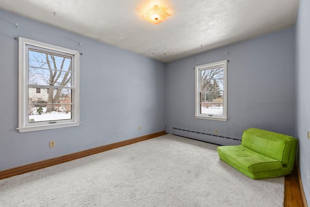 1362 Belmont Lane W, Roseville, MN 55113