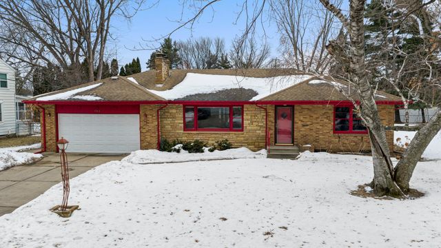 1362 Belmont Lane W, Roseville, MN 55113