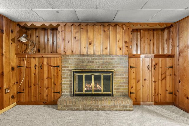 1362 Belmont Lane W, Roseville, MN 55113