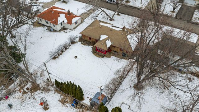 1362 Belmont Lane W, Roseville, MN 55113