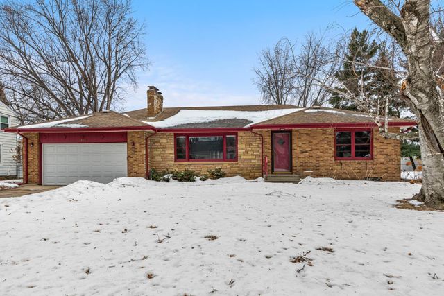 1362 Belmont Lane W, Roseville, MN 55113