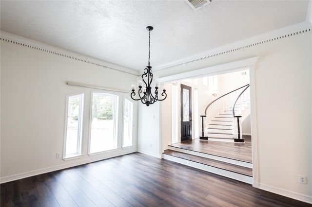 3230 Lake Island Drive, Montgomery, TX 77356