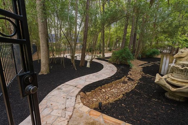 3230 Lake Island Drive, Montgomery, TX 77356