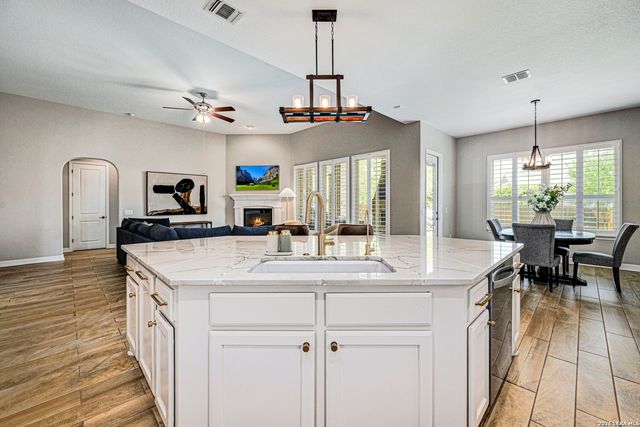 3803 Padova, San Antonio, TX 78258