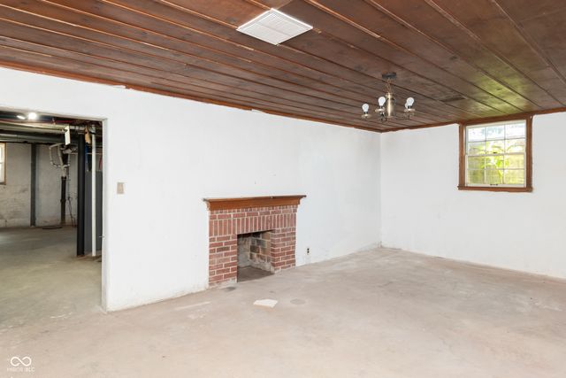 1100 S A Street, Elwood, IN 46036