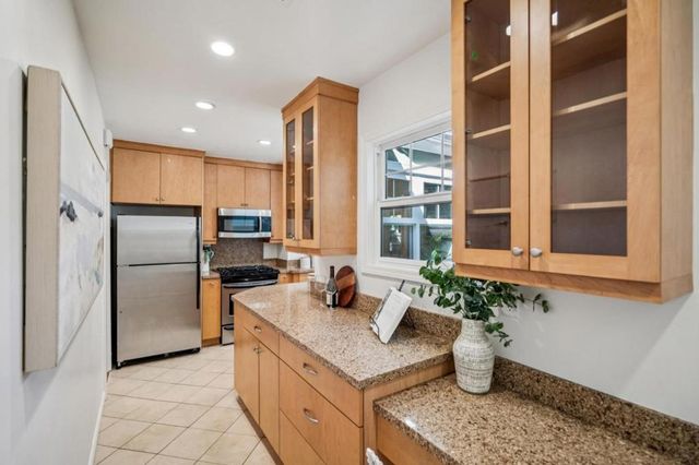111 Elm Street, Menlo Park, CA 94025
