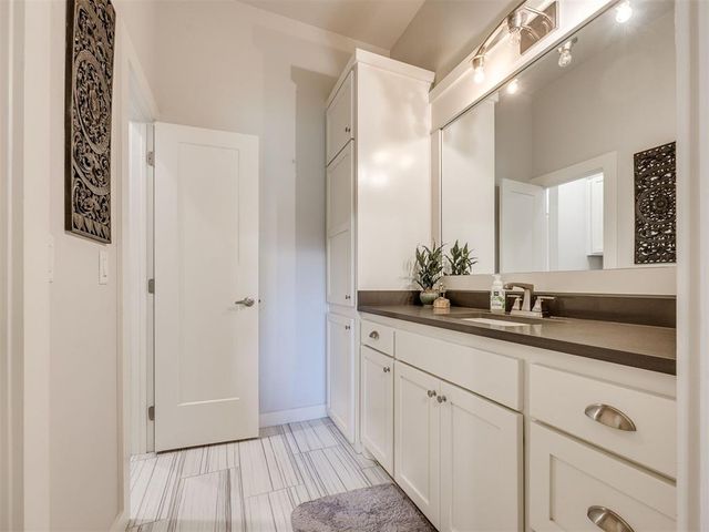 233 Saint Claire Drive, Edmond, OK 73025