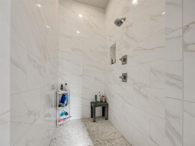 233 Saint Claire Drive, Edmond, OK 73025
