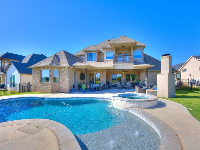233 Saint Claire Drive, Edmond, OK 73025