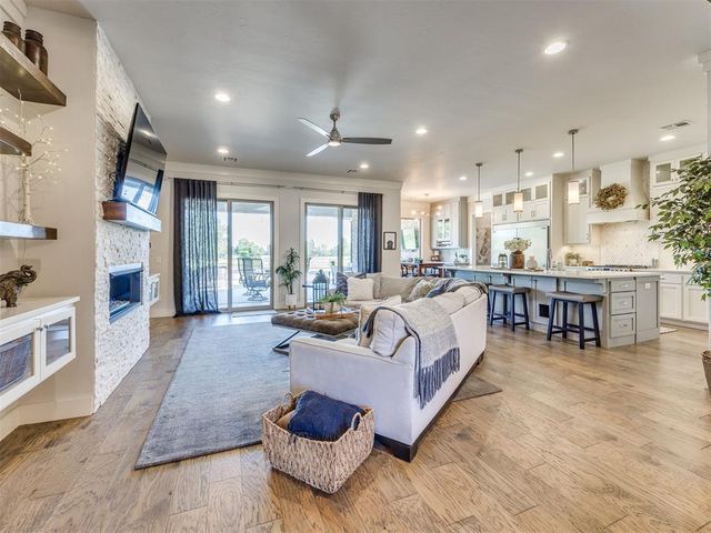 233 Saint Claire Drive, Edmond, OK 73025