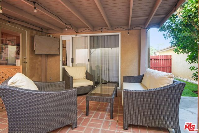 15122 Roxford Street 7, Sylmar (los Angeles), CA 91342