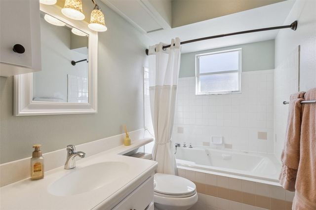 26041 NEWCOMBE CIRCLE, Leesburg, FL 34748