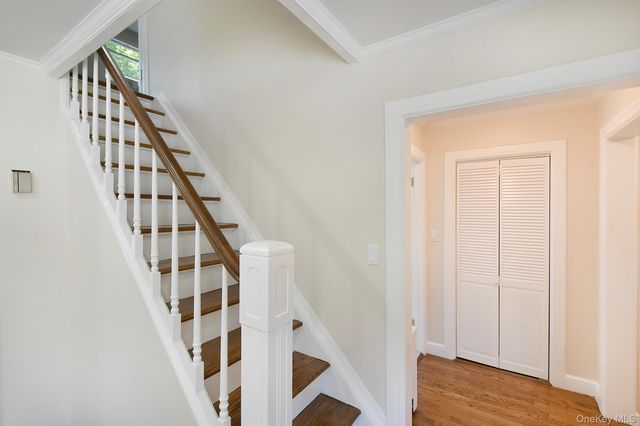 9 Koster Court, Huntington Station, NY 11746