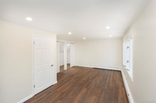 9 Koster Court, Huntington Station, NY 11746