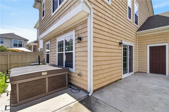 1915 Dobson CT, Chesapeake, VA 23322