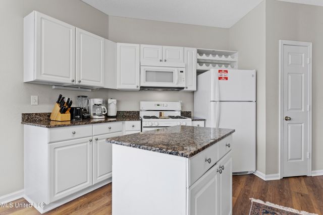 2252 Beach Drive, 505, Gulfport, MS 39507