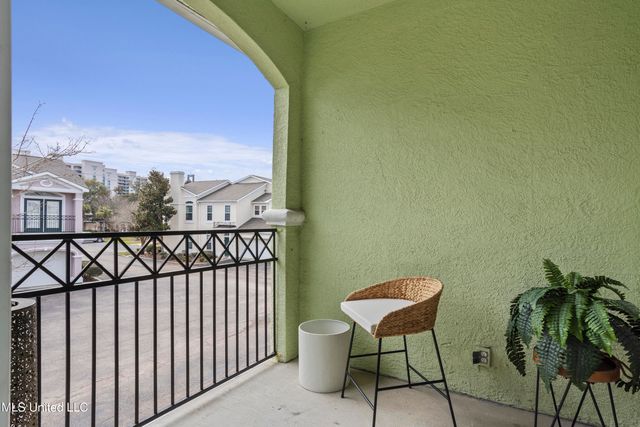 2252 Beach Drive, 505, Gulfport, MS 39507