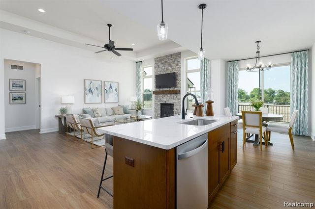 3918 Chatham Place 96, Brighton, MI 48114