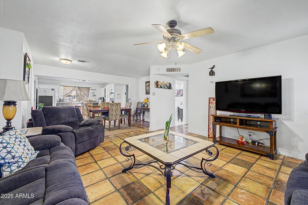 3602 N 64TH Drive, Phoenix, AZ 85033 — photo 5