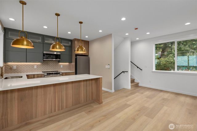 119 NW 112th Street, Seattle, WA 98177