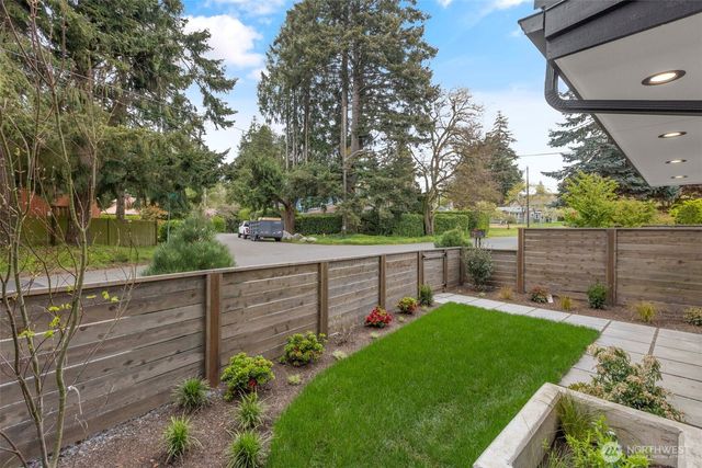 119 NW 112th Street, Seattle, WA 98177