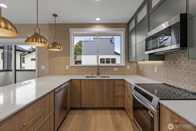119 NW 112th Street, Seattle, WA 98177