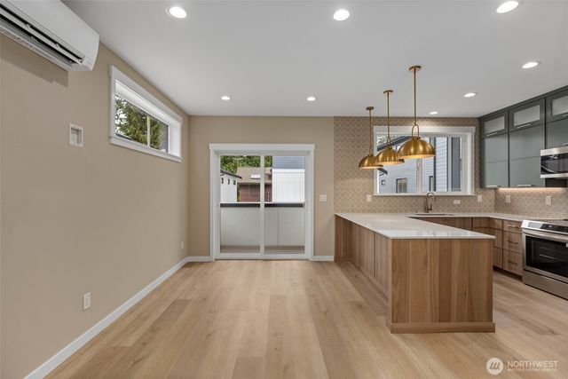 119 NW 112th Street, Seattle, WA 98177