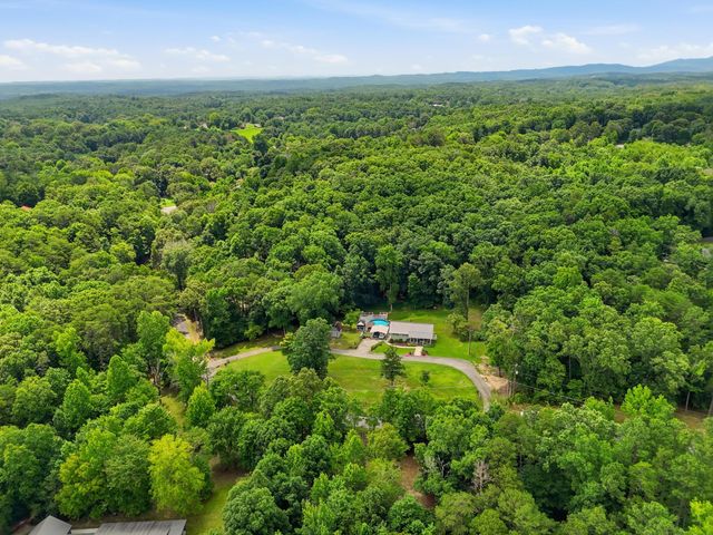 319 Nance Drive, Rossville, GA 30741