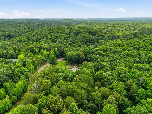 319 Nance Drive, Rossville, GA 30741