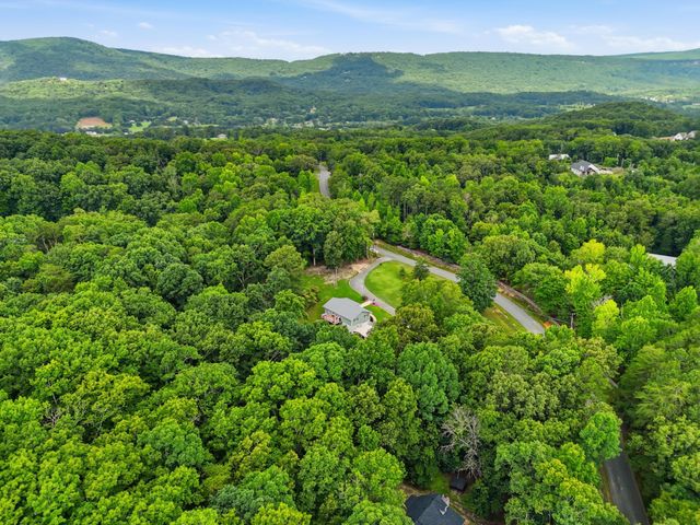 319 Nance Drive, Rossville, GA 30741