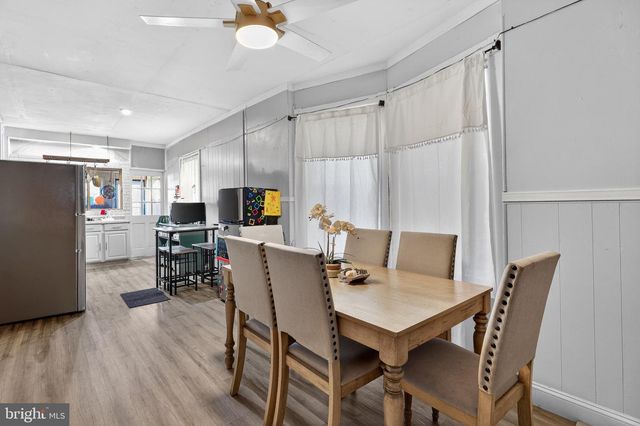 327 W WINDSOR ST, Reading, PA 19601