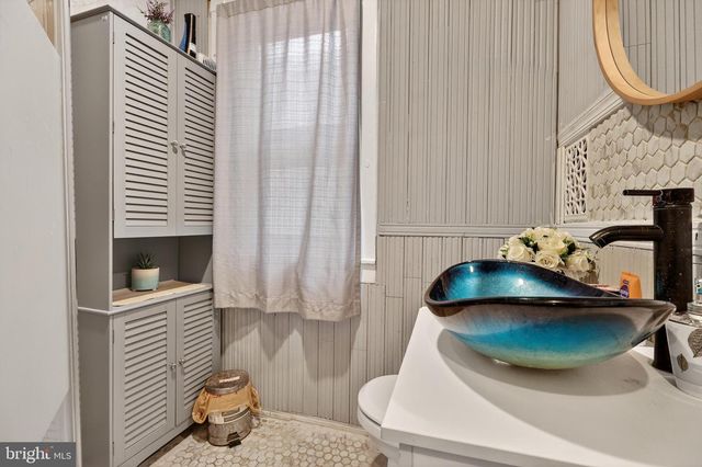 327 W WINDSOR ST, Reading, PA 19601