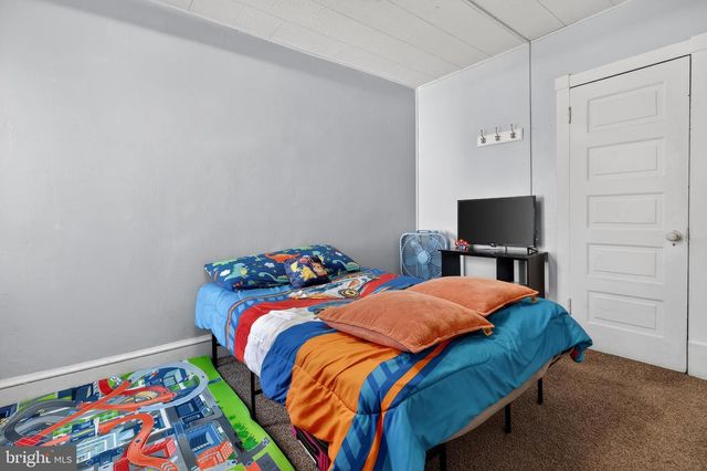 327 W WINDSOR ST, Reading, PA 19601