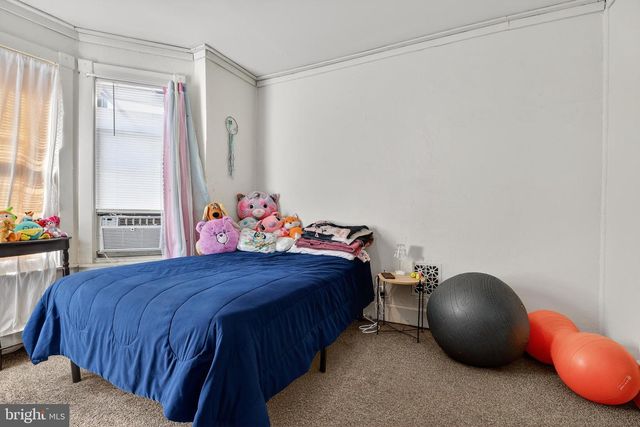 327 W WINDSOR ST, Reading, PA 19601