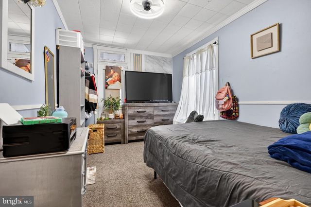 327 W WINDSOR ST, Reading, PA 19601