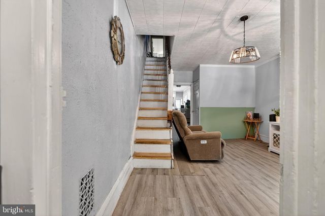 327 W WINDSOR ST, Reading, PA 19601