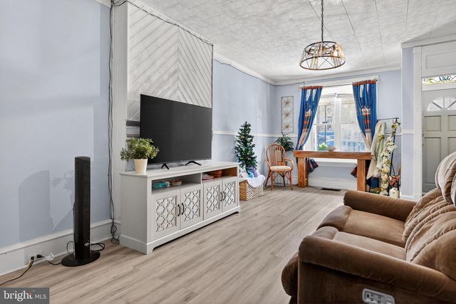 327 W WINDSOR ST, Reading, PA 19601