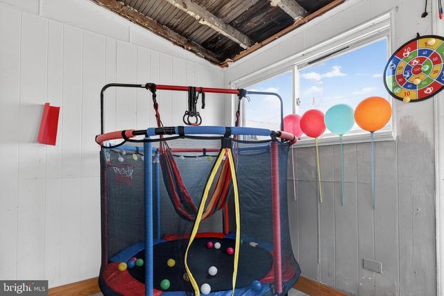 327 W WINDSOR ST, Reading, PA 19601