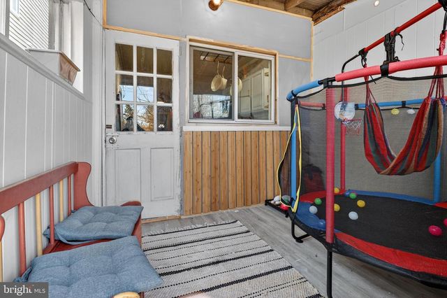 327 W WINDSOR ST, Reading, PA 19601