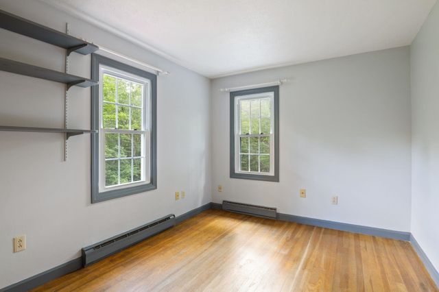 46 Woodridge Road, Durham, NH 03824