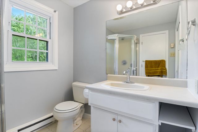 46 Woodridge Road, Durham, NH 03824