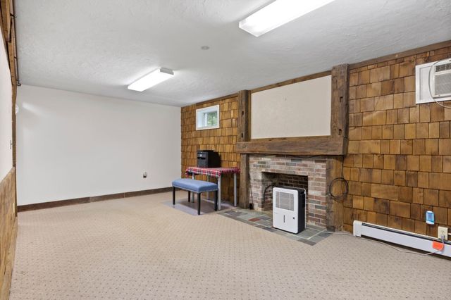 46 Woodridge Road, Durham, NH 03824