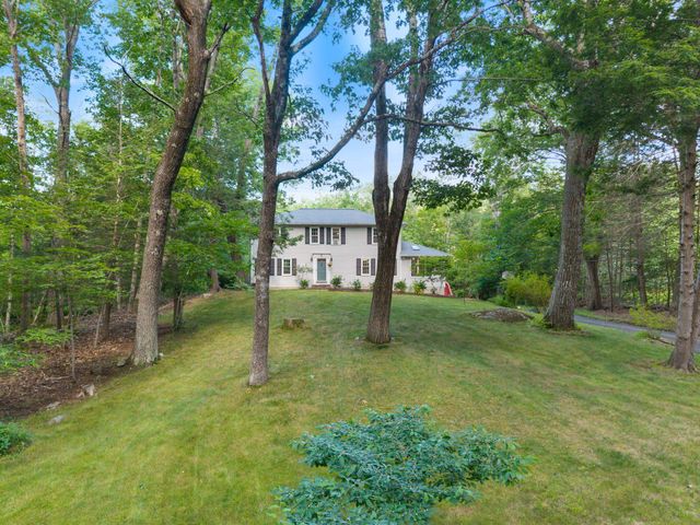 46 Woodridge Road, Durham, NH 03824