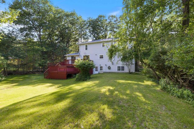 46 Woodridge Road, Durham, NH 03824