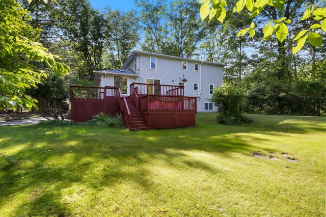 46 Woodridge Road, Durham, NH 03824