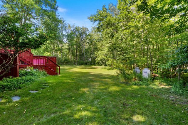 46 Woodridge Road, Durham, NH 03824