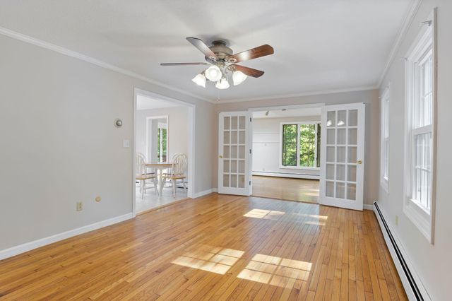 46 Woodridge Road, Durham, NH 03824