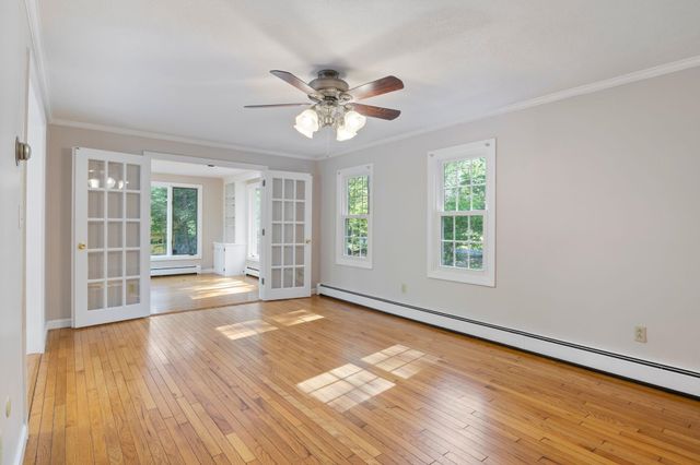 46 Woodridge Road, Durham, NH 03824